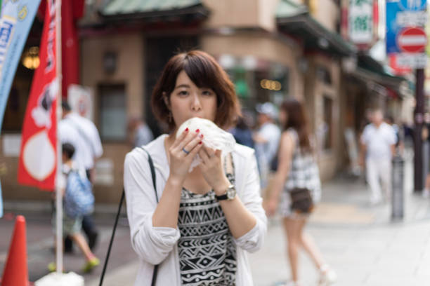 istock cute Japanese girl 890205156