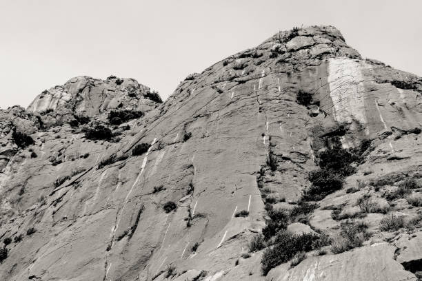 istock Sainte-Victoire Mountain 890208318
