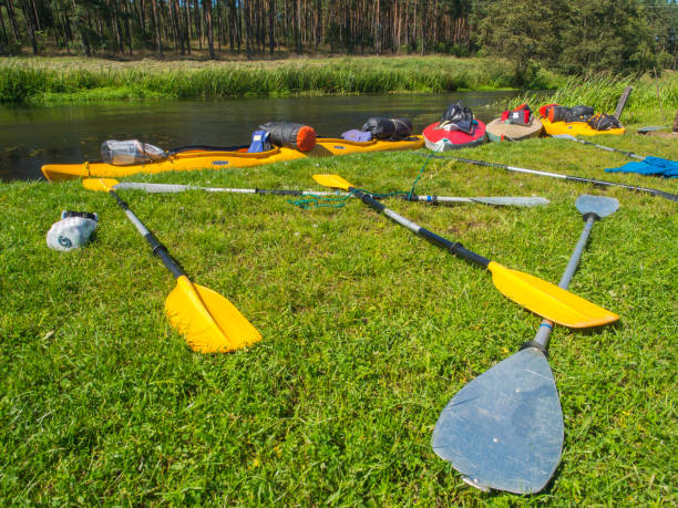 kanu-ausflug - clear sky outdoors canoeing china stock-fotos und bilder