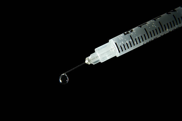 igła do zastrzyków podskórnych z kroplę 1 - narcotic heroin addiction hepatitis zdjęcia i obrazy z banku zdjęć