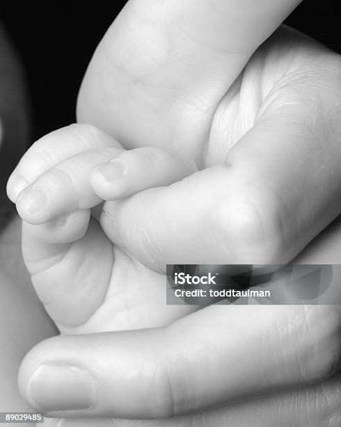 Foto de Entender e mais fotos de stock de Bebê - Bebê, Comportamento, Criança