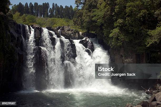 電源の水 - 大きいのストックフォトや画像を多数ご用意 - 大きい, 日本, 滝