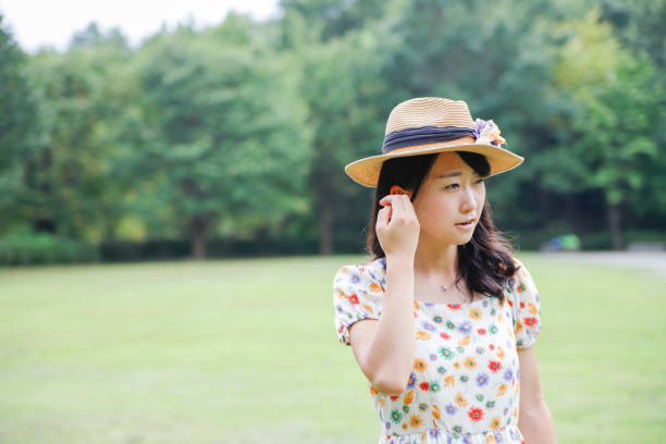 istock cute Japanese girl 890559116