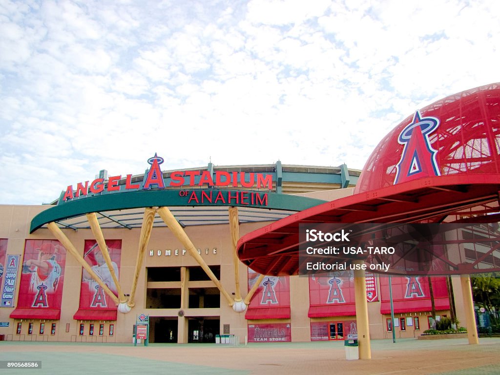 The Main Entrance Of Angel Stadium Stock Photo - Download Image Now - Los Angeles  Angels of Anaheim, Major League Baseball, Baseball - Ball - iStock