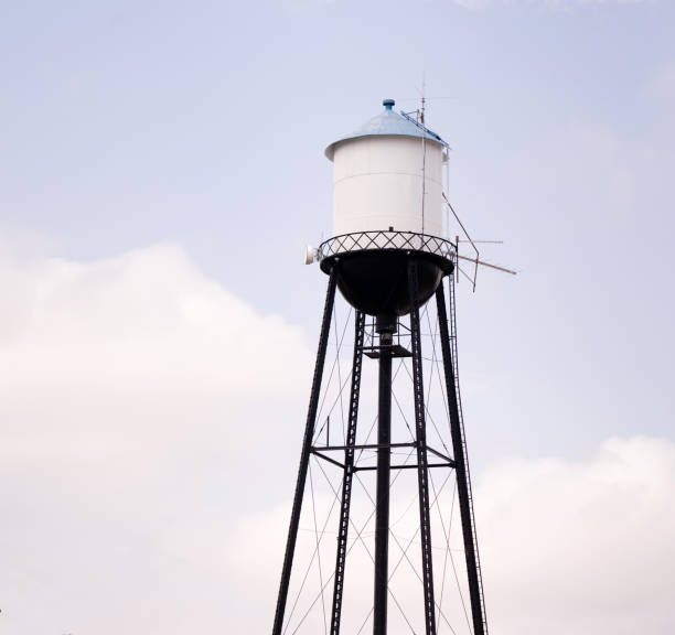 istock Rural County Water Tower City Infrastructure Public Utility 890616824