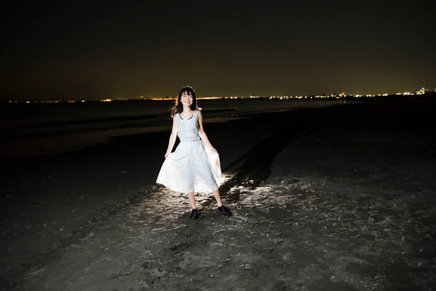 istock cute Japanese girl 890666076