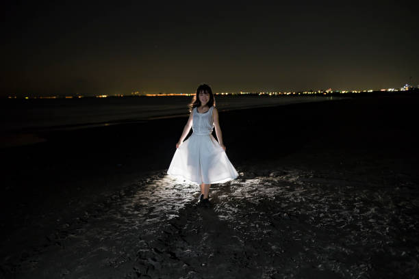 istock cute Japanese girl 890666102