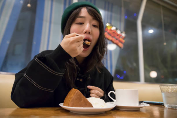 istock cute Japanese girl 890682190