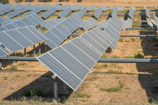 istock Solar photovoltaic energy plant 890686670