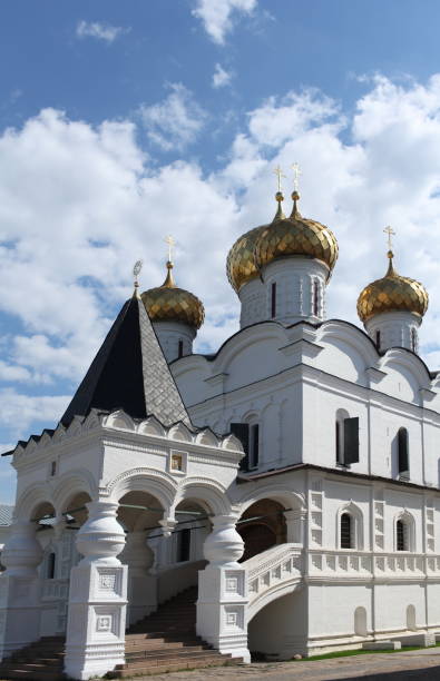 istock golden domes of the Ipatiev Monastery 890702964