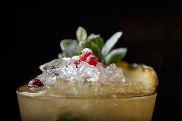 istock cocktail with mint and ice close-up 890771446