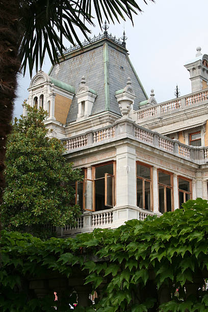 istock Massandra's palace in Yalta, Ukraine 89099294