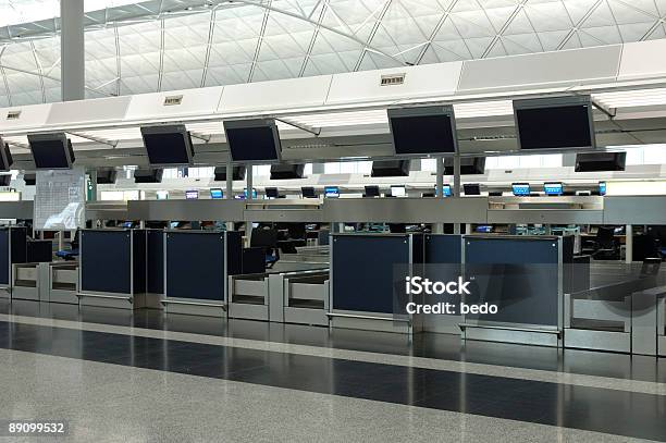 Stanowiska Odprawy - zdjęcia stockowe i więcej obrazów Port lotniczy Hongkong - Port lotniczy Hongkong, Hongkong, Kasa sklepowa