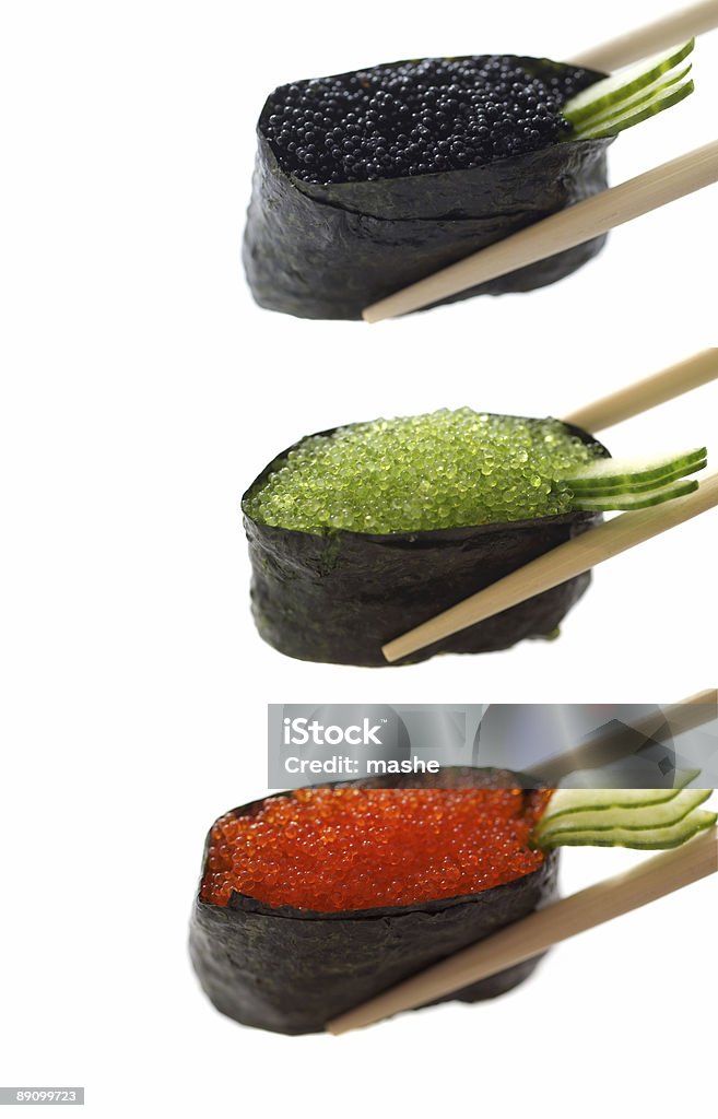 Sushi con palillos chinos - Foto de stock de Aislado libre de derechos