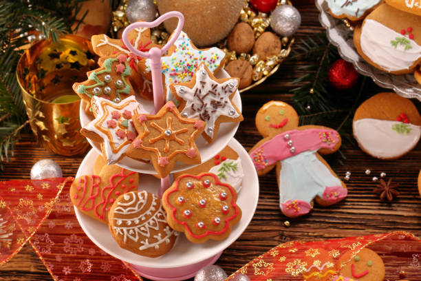 istock Christmas gingerbread cookies in holidays decoration 891009766