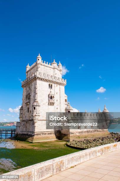 Architettura Di Lisbona Portogallo - Fotografie stock e altre immagini di Acqua - Acqua, Ambientazione esterna, Antico - Condizione
