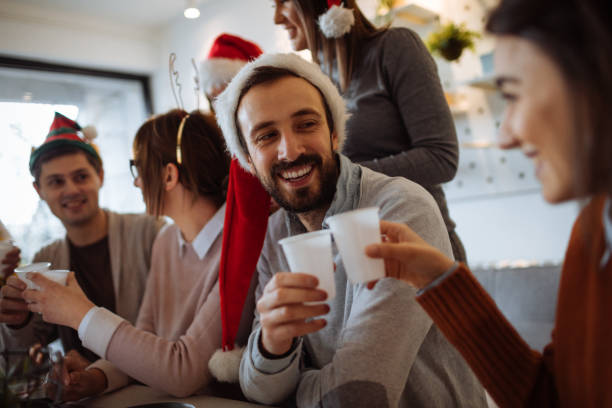 istock Christmas celebration in the office 891118598
