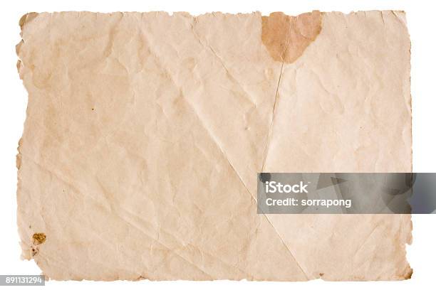 Carta Marrone Vintage Isolato Su Sfondo Bianco - Fotografie stock e altre immagini di Carta - Carta, Vecchio, Texture - Descrizione generale