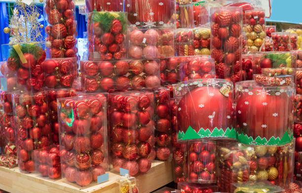 istock Shelf with red Christmas tree decoration balls 891178702