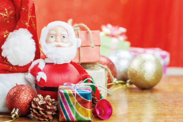 istock Gift boxes on wooden floors. 891192750