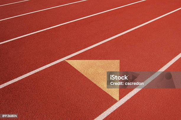 Track And Field Primer Plano Foto de stock y más banco de imágenes de 100 metros - 100 metros, 1000 metros, 200 metros
