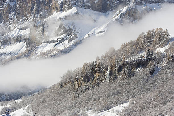 paysage après la neige - swisse photos et images de collection