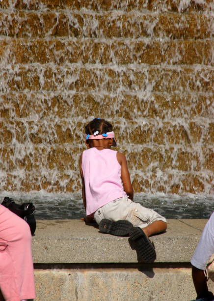 fountain portrait - girl