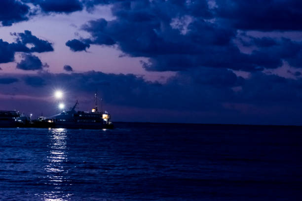 istock sunset in the port of Bursa 891382454