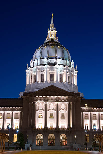 istock San Francisco  Civic Center at dusk 89139339