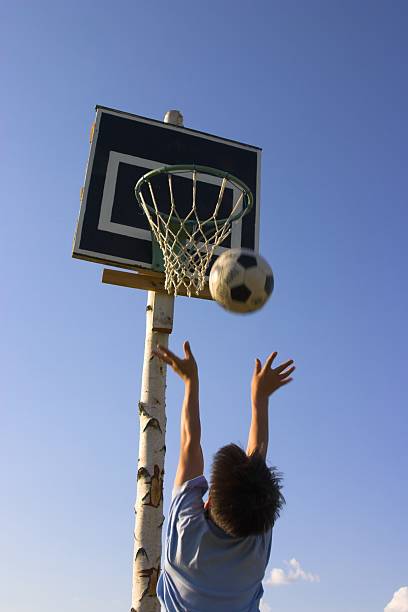 istock little  basketball-player on the sky background 89139504