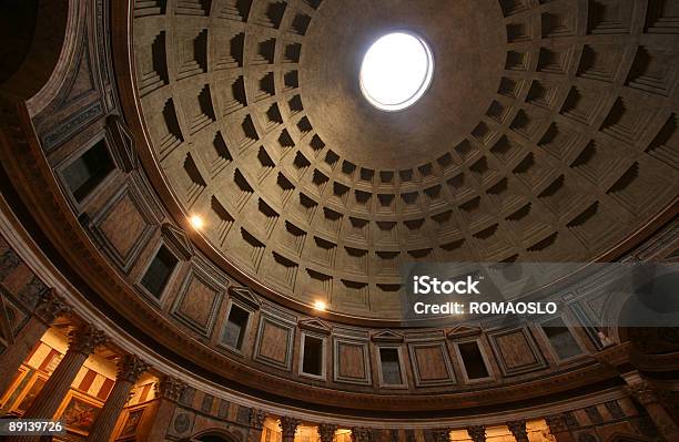 Panteón Interior Foto de stock y más banco de imágenes de Antigualla - Antigualla, Antiguo, Ciudades capitales