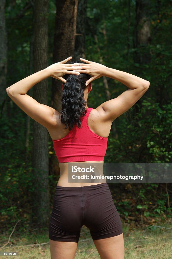 Alongando os ombros - Foto de stock de Adulto royalty-free