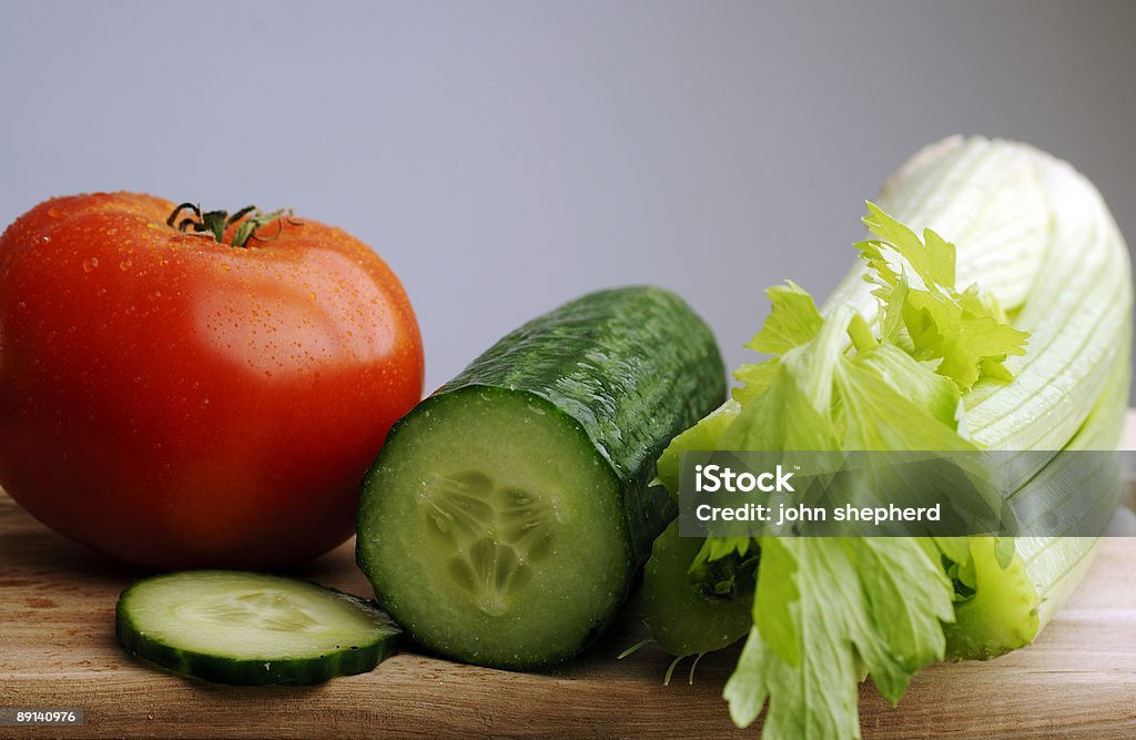 Wołowina Pomidor, seler, ogórek Sałatka składników, - Zbiór zdjęć royalty-free (Bez ludzi)