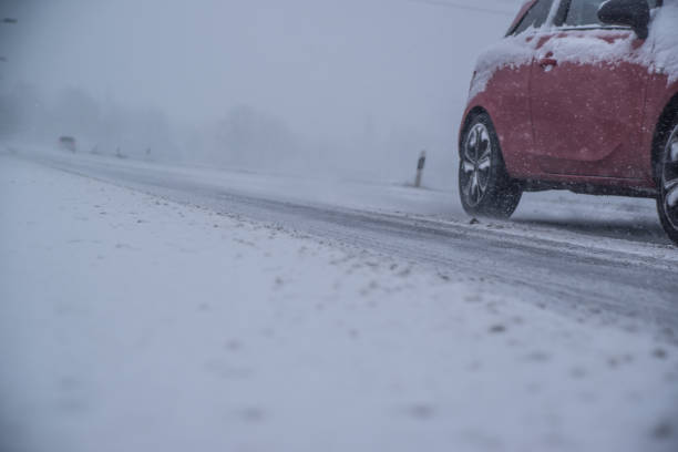 istock Winter traffic, in snowstorm Germany, Hesse 2017 891430240