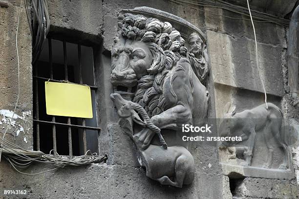 ライオン Devouring 一気に - イタリアのストックフォトや画像を多数ご用意 - イタリア, イタリア ローマ, カラー画像