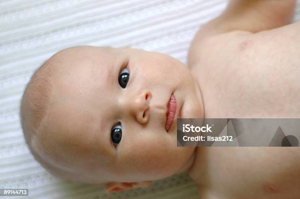 インファント赤ちゃんのポートレート - 1人のストックフォトや画像を多数ご用意 - 1人, 1歳未満, カラー画像