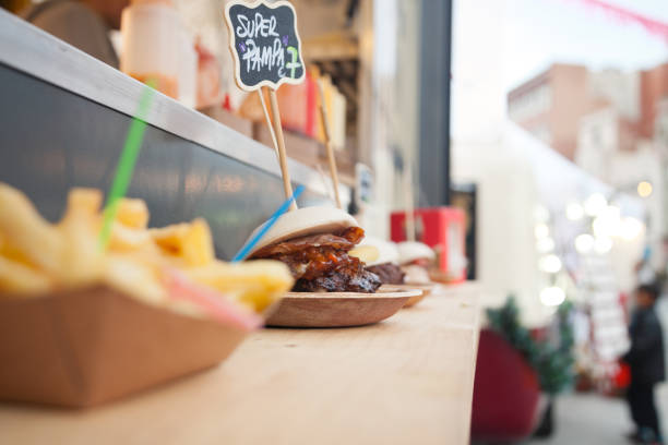 istock Food Truck Burger 891451720