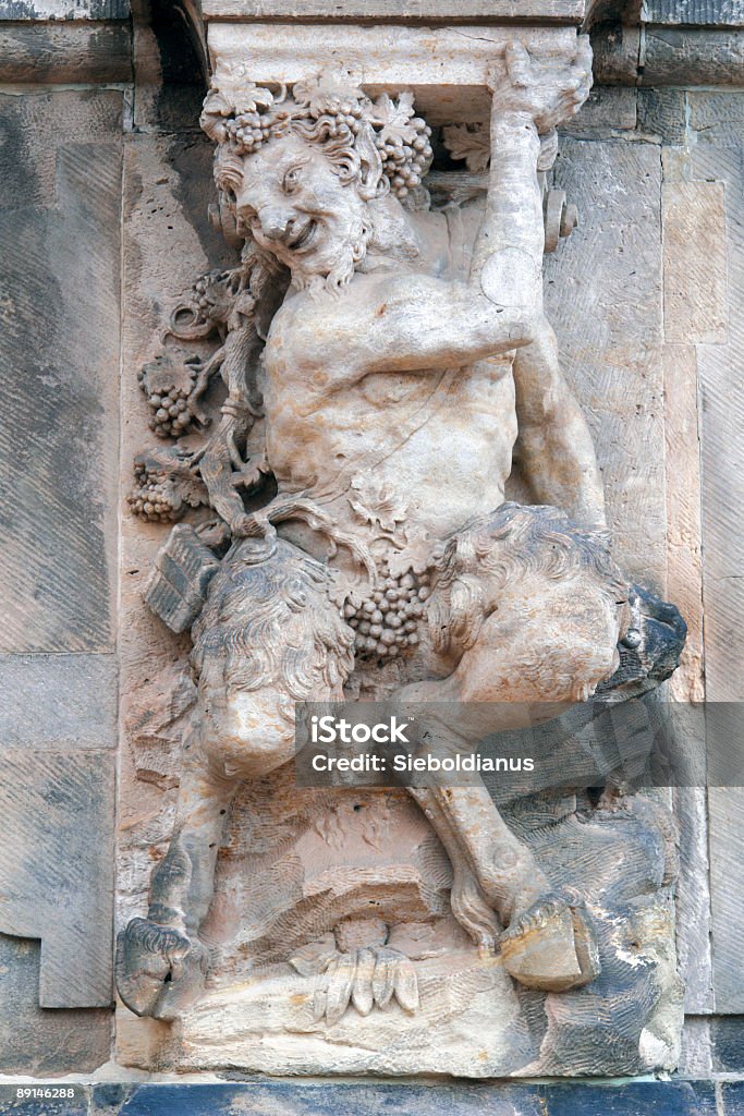 Barokowy filar rzeźby. - Zbiór zdjęć royalty-free (Faun - Bóg grecki)