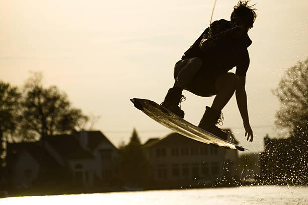テールテイ - wakeboarding waterskiing water sport stunt ストックフォトと画像