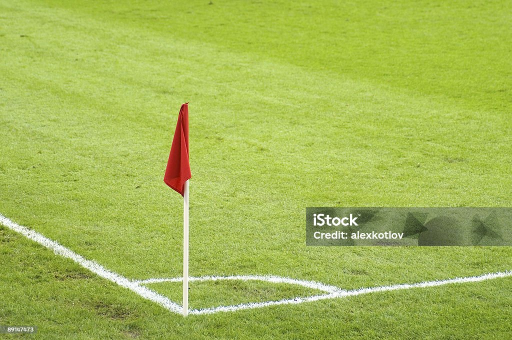 Bandiera sul campo da calcio - Foto stock royalty-free di Bandiera
