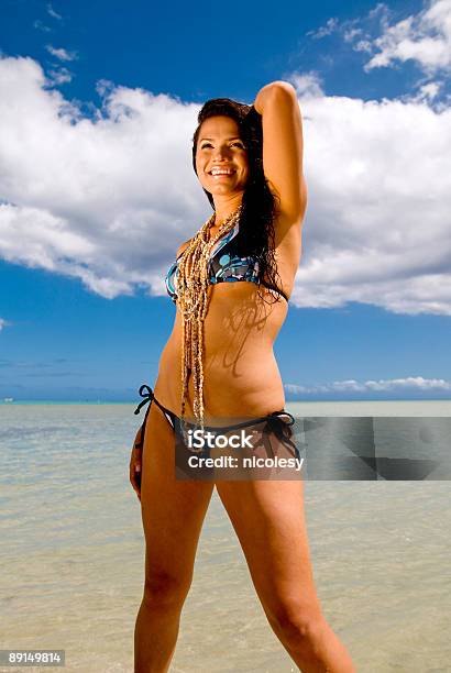 Praia De Beleza - Fotografias de stock e mais imagens de 20-29 Anos - 20-29 Anos, 30-39 Anos, Adolescente