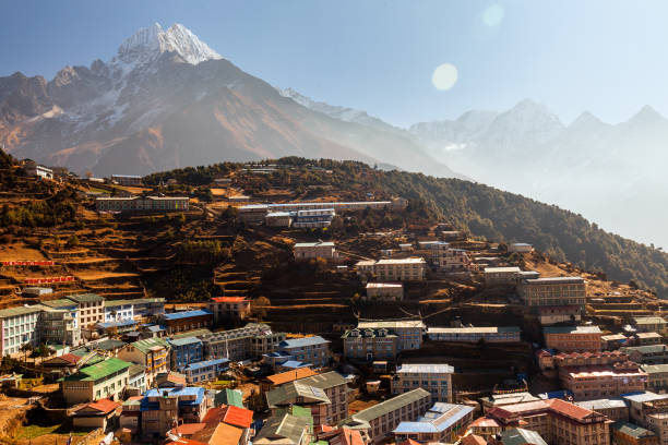 ナムチェ バザール、エベレストのトレッキング、ヒマラヤ、ネパール - namche bazaar ストックフォトと画像