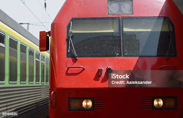 I Treni - Fotografie stock e altre immagini di Abitacolo - Abitacolo, Argentato, Binario di stazione ferroviaria