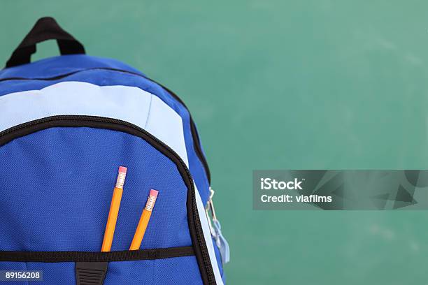 Schule Rucksack Mit Copyspace Stockfoto und mehr Bilder von Beginn des Schuljahres - Beginn des Schuljahres, Bildung, Bleistift