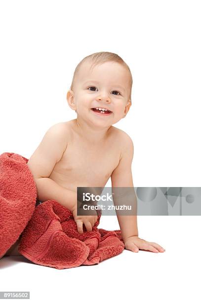 Dziecko W Ręcznik - zdjęcia stockowe i więcej obrazów Chłopcy - Chłopcy, Czerwony, Czysty