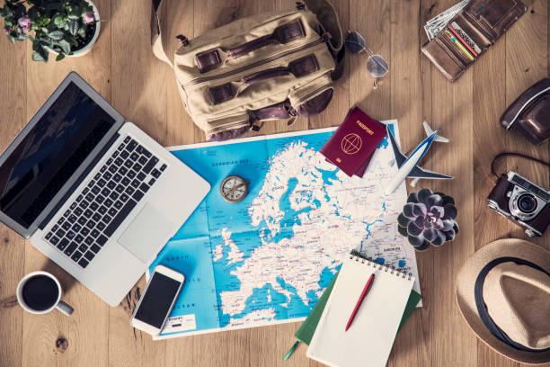 reis planning concept op kaart - reizen stockfoto's en -beelden