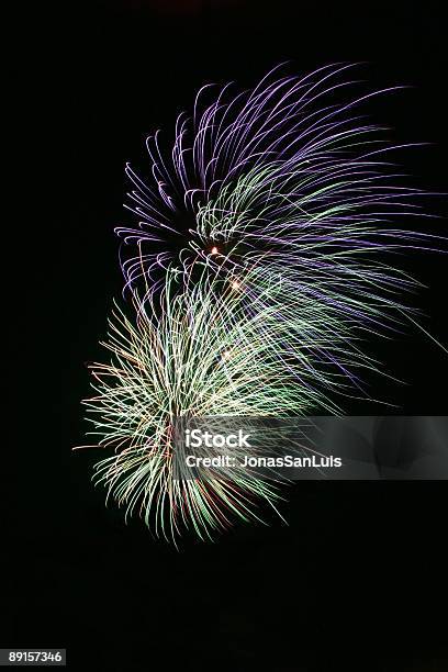 Fuegos Artificiales 1 Foto de stock y más banco de imágenes de Abstracto - Abstracto, Azul, Año nuevo