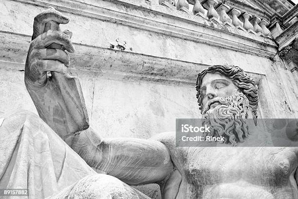 Roma - Fotografias de stock e mais imagens de Ao Ar Livre - Ao Ar Livre, Arqueologia, Arquitetura