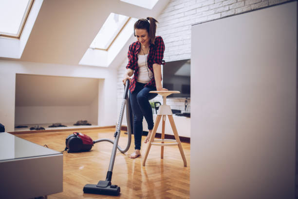istock Cleaning the house 891589454