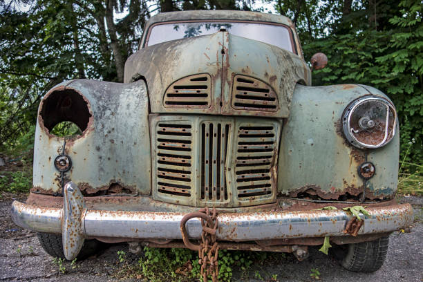 vecchio camion arrugginito - vehicle door rusty old fashioned old foto e immagini stock